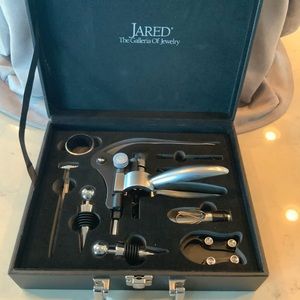 Jared jewelers boxed wine gift set